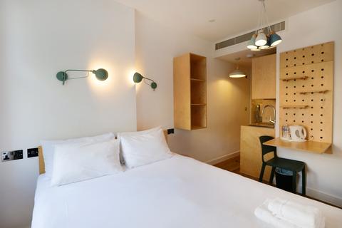 Studio to rent, Philbeach Gardens, Earls Court, London, SW5