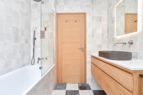 2 bedroom apartment for sale, Bedford Court, Broadstairs CT10