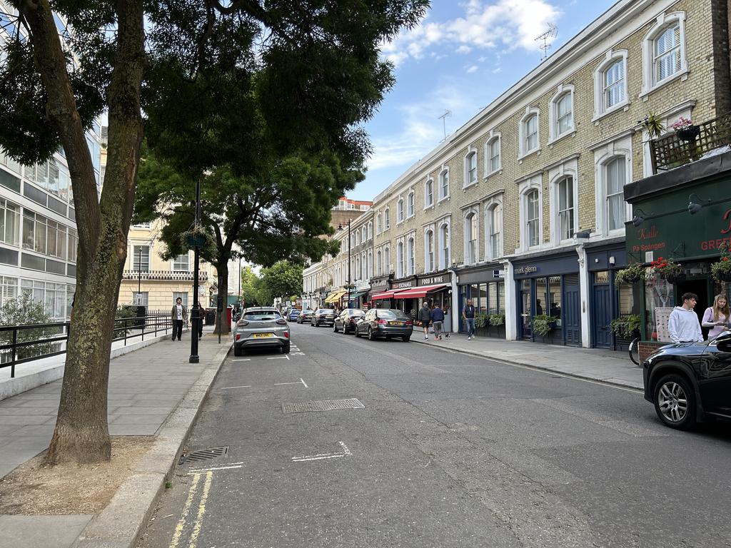 Leinster Terrace ,Bayswater ,London W2 3 ET