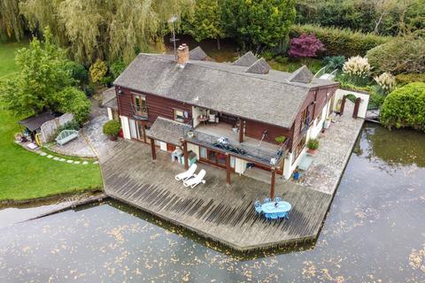 4 bedroom detached house for sale, Aylesbury HP17