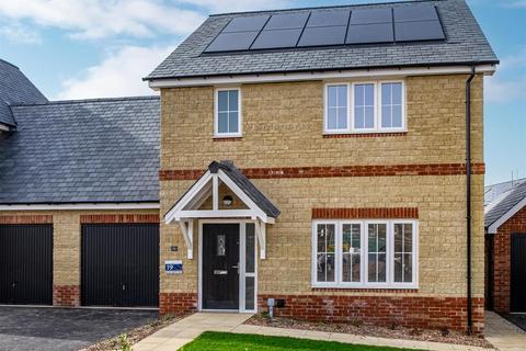 3 bedroom detached house for sale - GODSHILL VILLAGE