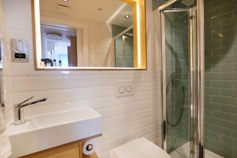 Studio to rent, Philbeach Gardens, Earls Court, London, SW5