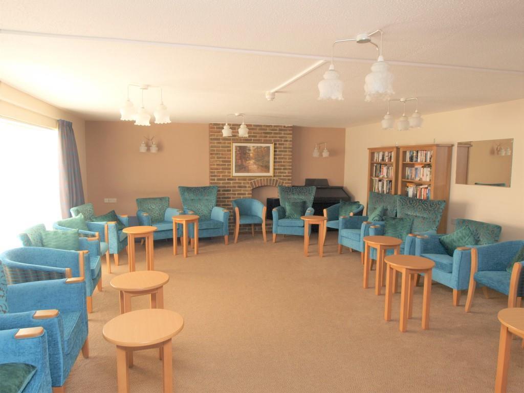 Com Lounge.jpg