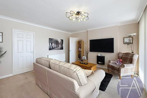 2 bedroom flat for sale, Victoria Court, Southport PR8