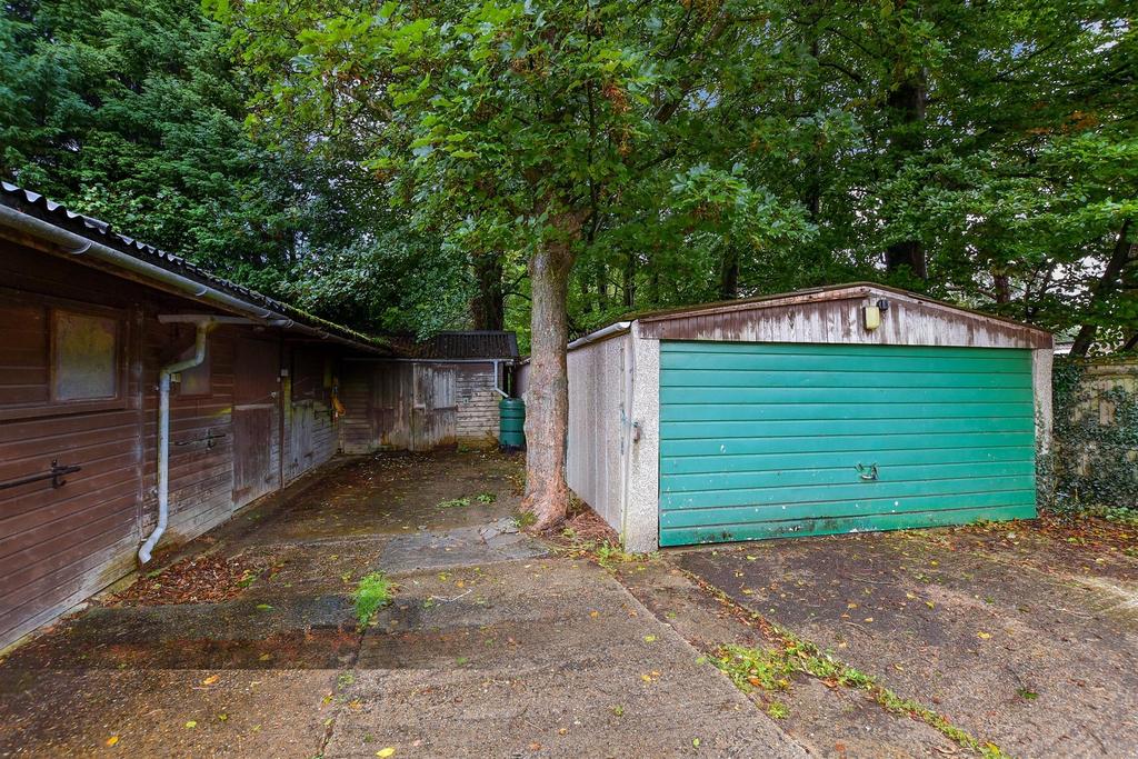 Workshop/Outbuildings