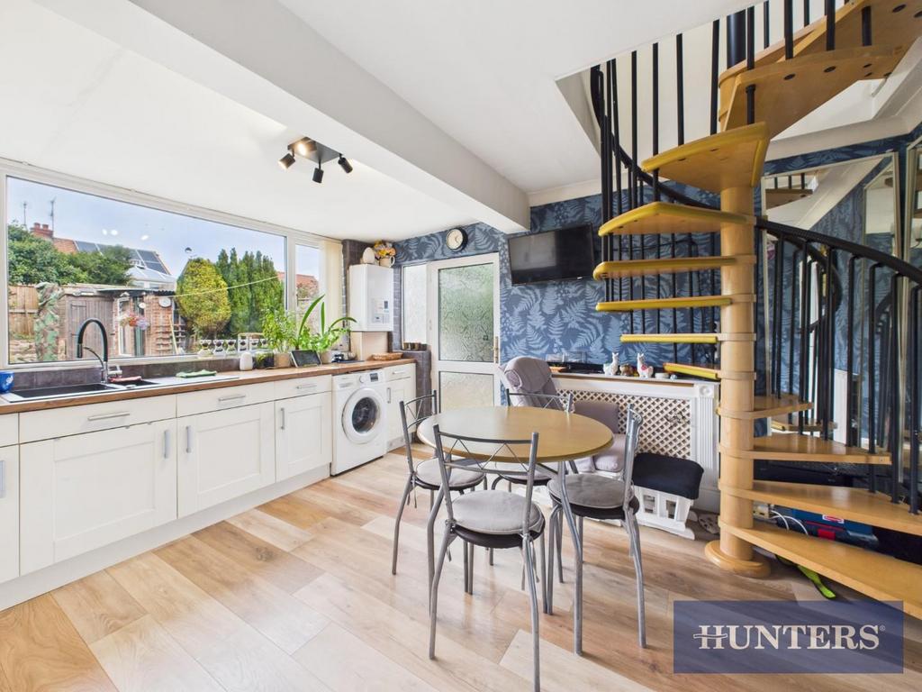 CAM05333 G0-PR0230-STILL006.jpg