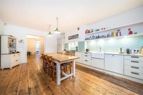 3 bedroom flat for sale, Cornwall Gardens, London SW7