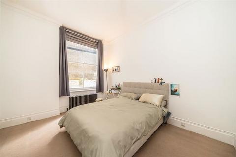 3 bedroom flat for sale, Cornwall Gardens, London SW7