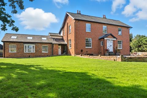 5 bedroom detached house for sale, Workhouse Lane, South Woodham Ferrers, CM3