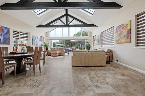 5 bedroom detached house for sale, Workhouse Lane, South Woodham Ferrers, CM3