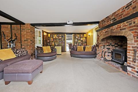 5 bedroom detached house for sale, Workhouse Lane, South Woodham Ferrers, CM3