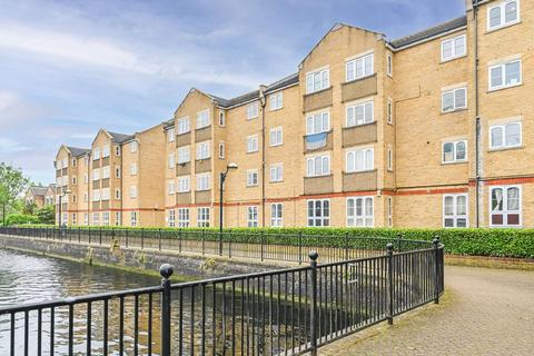 2 bedroom flat to rent, Wheat Sheaf Close, Docklands, London, E14