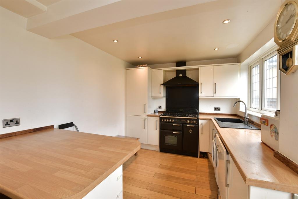 Kitchen/ Breakfast Room