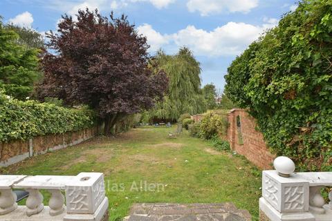 undefined, Edison Avenue, Hornchurch, Essex