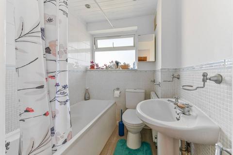 8 Oxtoby Way, London, SW16 5HD