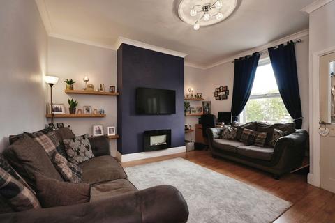 2 bedroom terraced house for sale, Bradford Road, West Yorkshire HD6