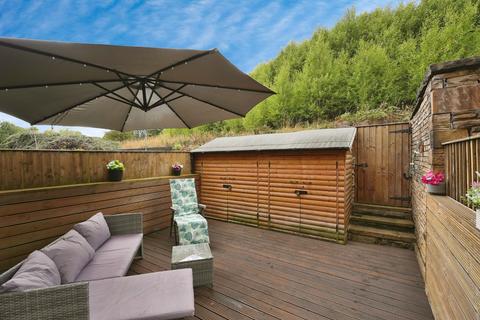 2 bedroom terraced house for sale, Bradford Road, West Yorkshire HD6