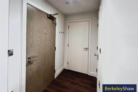 1 bedroom apartment to rent, Aquitania West Waterloo Place, Triskelion Way, Liverpool