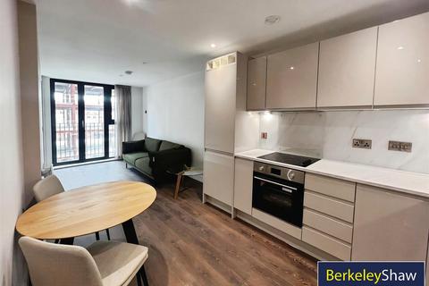 1 bedroom apartment to rent, Aquitania West Waterloo Place, Triskelion Way, Liverpool