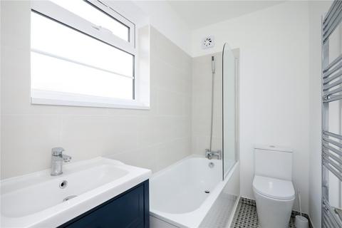 2 bedroom apartment for sale, Manor Court, Manor Gardens, London, W3