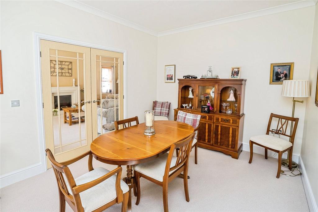 Sitting/Dining Room