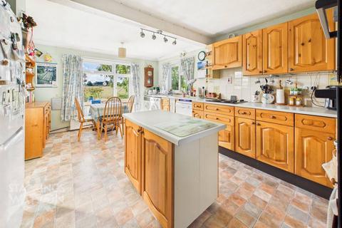 3 bedroom detached bungalow for sale, Green Lane, Norwich NR14