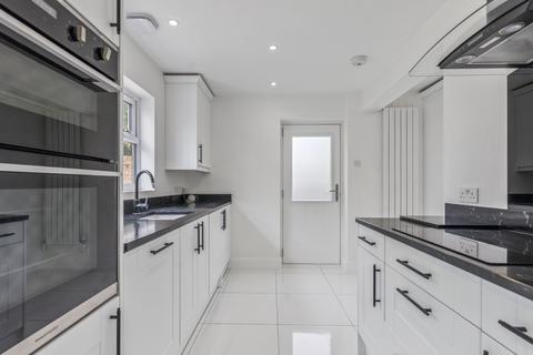 3 bedroom end of terrace house for sale, Knightsfield, Welwyn Garden City, Hertfordshire, AL8 7JE