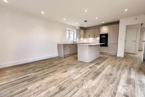 5 bedroom detached house for sale, Plot 18, Skylark View, Upper Caldecote, Biggleswade