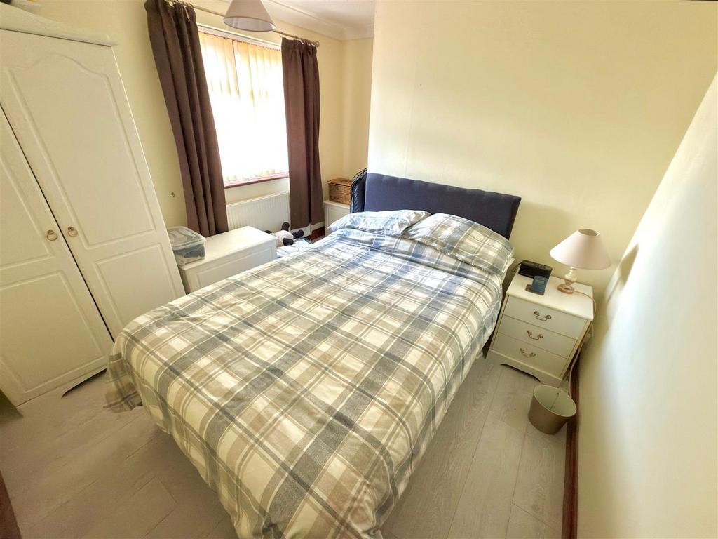 BED 3.jpg
