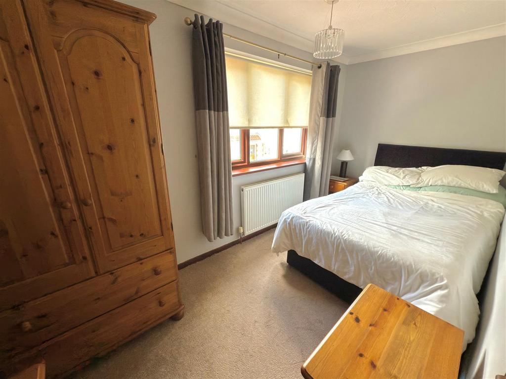 BED 2.jpg