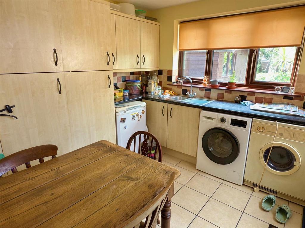 UTILITY ROOM.jpg