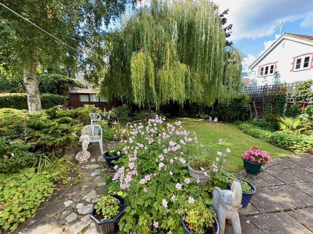 GARDEN 4.jpg