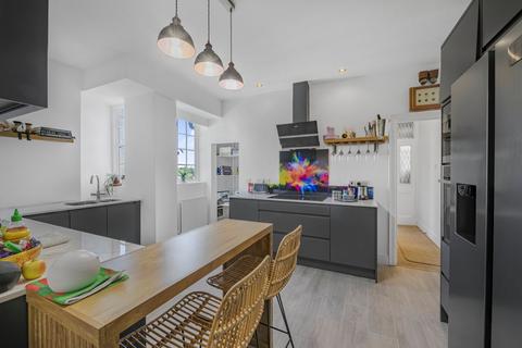 3 bedroom flat for sale, Wildcroft Manor, Wildcroft Road, London