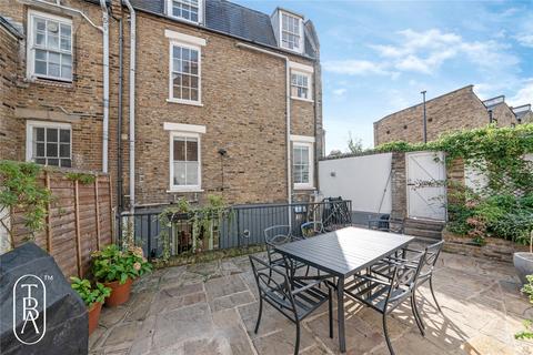 undefined, Salmon Lane, London, E14