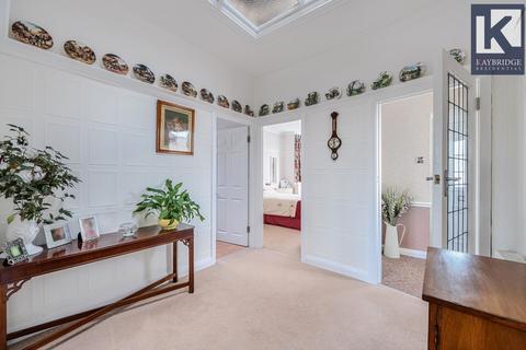 41 Tealing Drive, Epsom, KT19 0JS