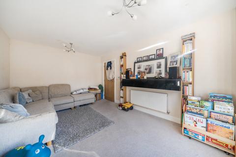 16 Awebridge Way, Gloucester, GL4 4FQ