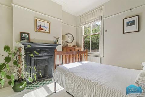 2 bedroom apartment for sale, Sutton Road, London, N10