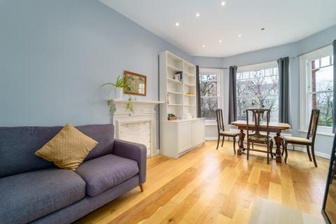 1 bedroom apartment to rent, Queens Walk, W5 1TP