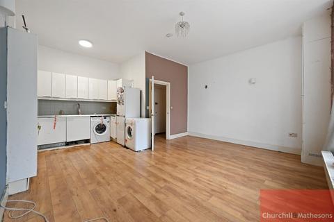 2 bedroom flat for sale, High Street, London