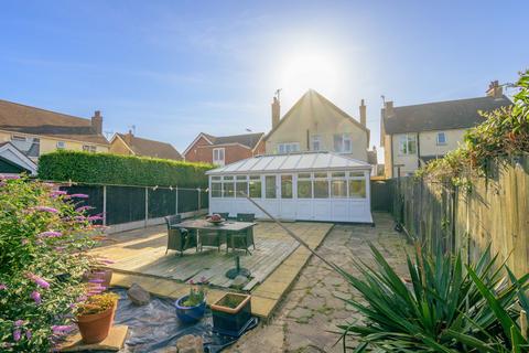 5 bedroom detached house for sale, Sunningdale Drive, Skegness PE25