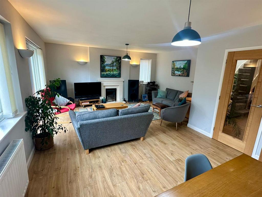 Whats App Image 2025-09-05 at 09.54.11 07ae46ad.jpg