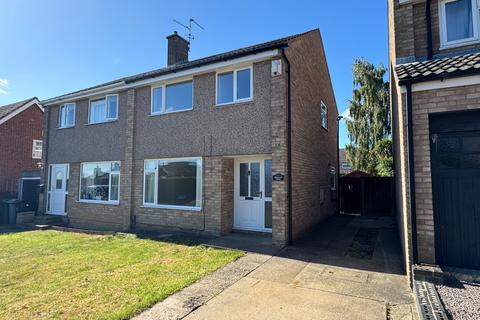 15 Ashley Drive, Gonerby Hill Foot, Grantham, NG31 8JL