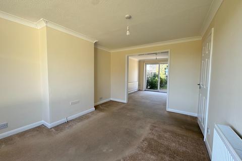 15 Ashley Drive, Gonerby Hill Foot, Grantham, NG31 8JL