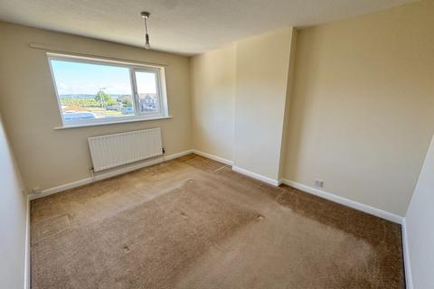15 Ashley Drive, Gonerby Hill Foot, Grantham, NG31 8JL