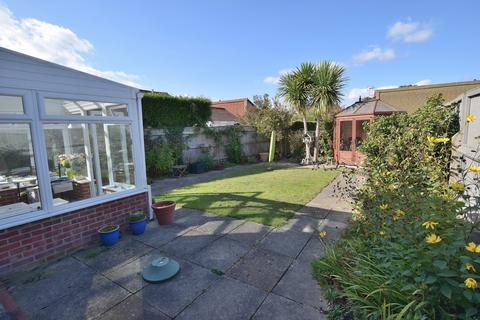 2 bedroom terraced bungalow for sale, Blair Close, New Milton, Hampshire. BH25 5UP