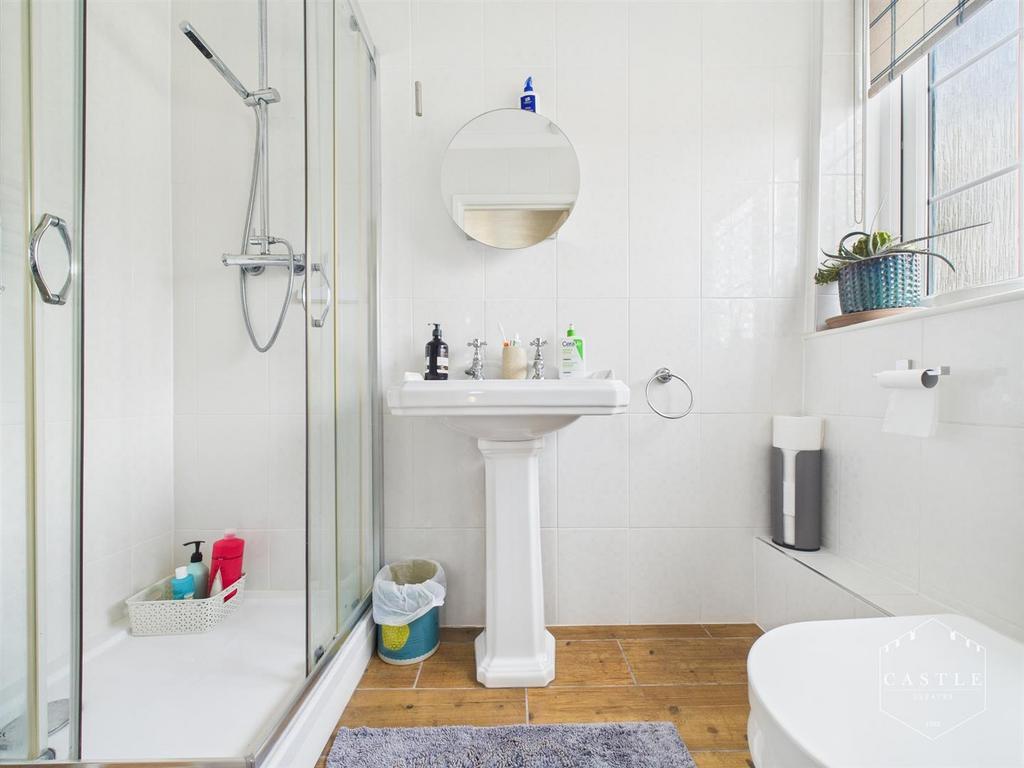 Ensuite shower room