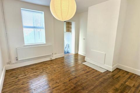2 bedroom end of terrace house for sale, Bixley Road, Lowestoft, Suffolk, NR33