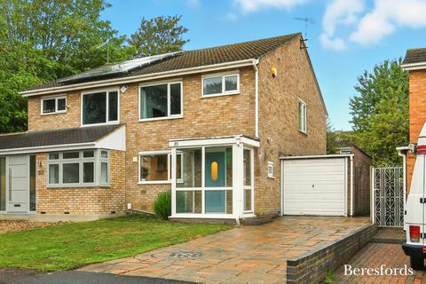 20 Falkirk Close, Hornchurch, RM11 3QJ