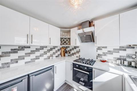 3 bedroom semi-detached house for sale, Ranworth Close, Erith