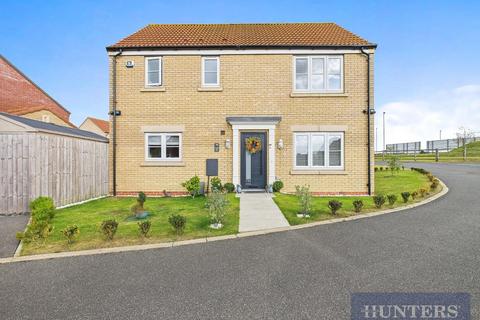 3 bedroom semi-detached house for sale, Ouzel Grove, Eastfield, Scarborough